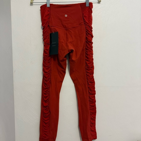 NWT Women’s Lululemon 25’ Align Ruched Leggings Size 8 - Picture 2 of 4